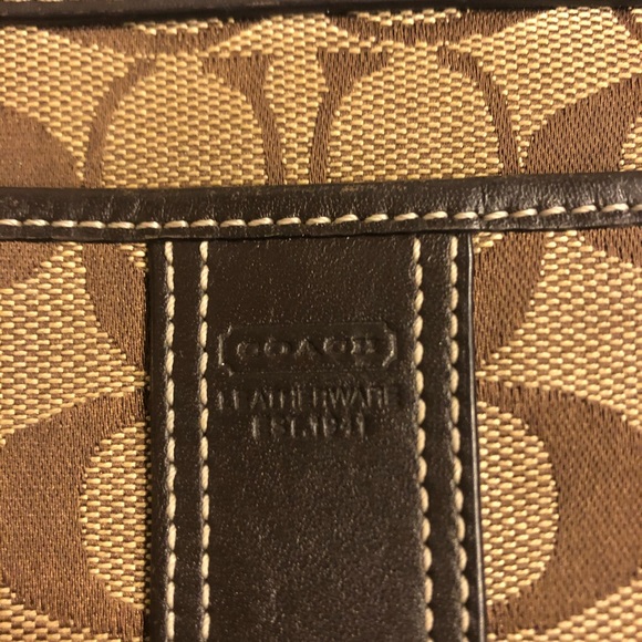 Coach Signature Swingback - Picture 3 of 6